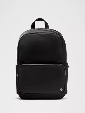 Lululemon Everywhere Backpack 22L
Metal Hardware